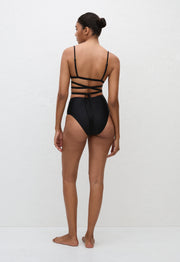 Wrap Triangle Top - Black - Matteau